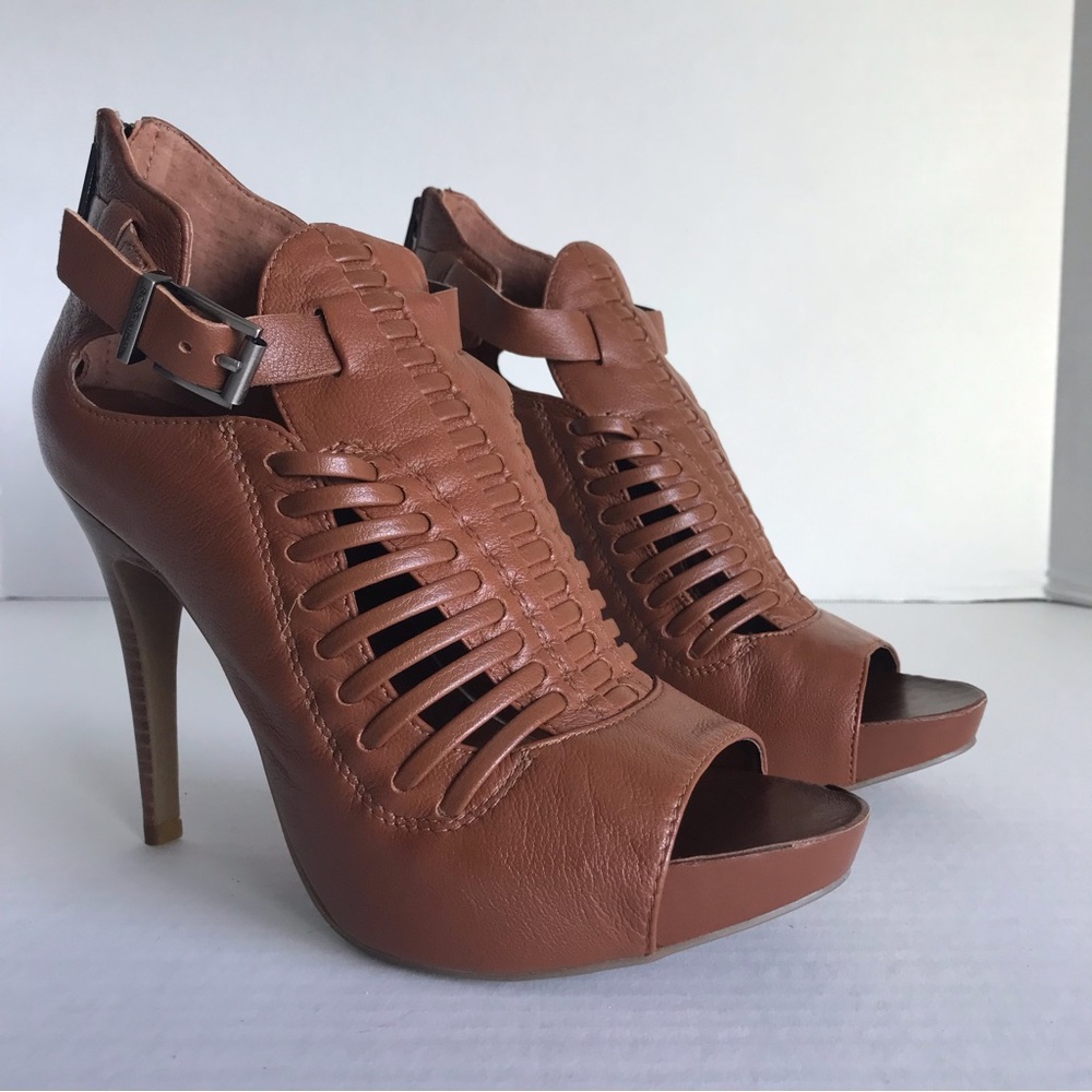 NWOT BCBGeneration Gregory Caged Leather Platform Peep Toe Heels| 8 | Brown